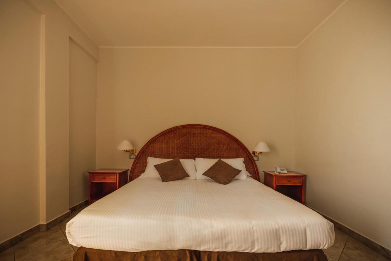 Apulia Hotel Taranto Ara Solis Lido Azzurro Buitenkant foto