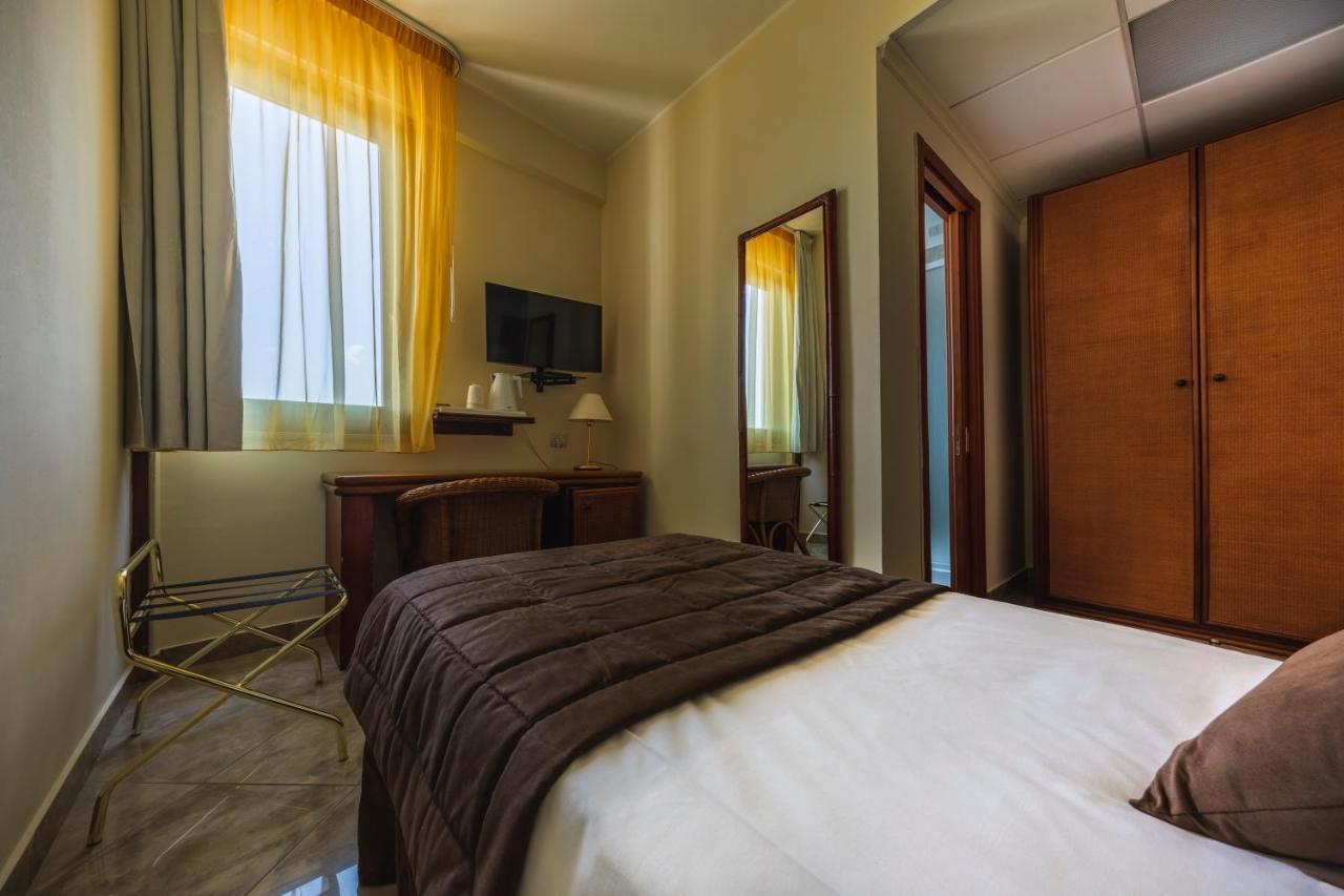 Apulia Hotel Taranto Ara Solis Lido Azzurro Buitenkant foto