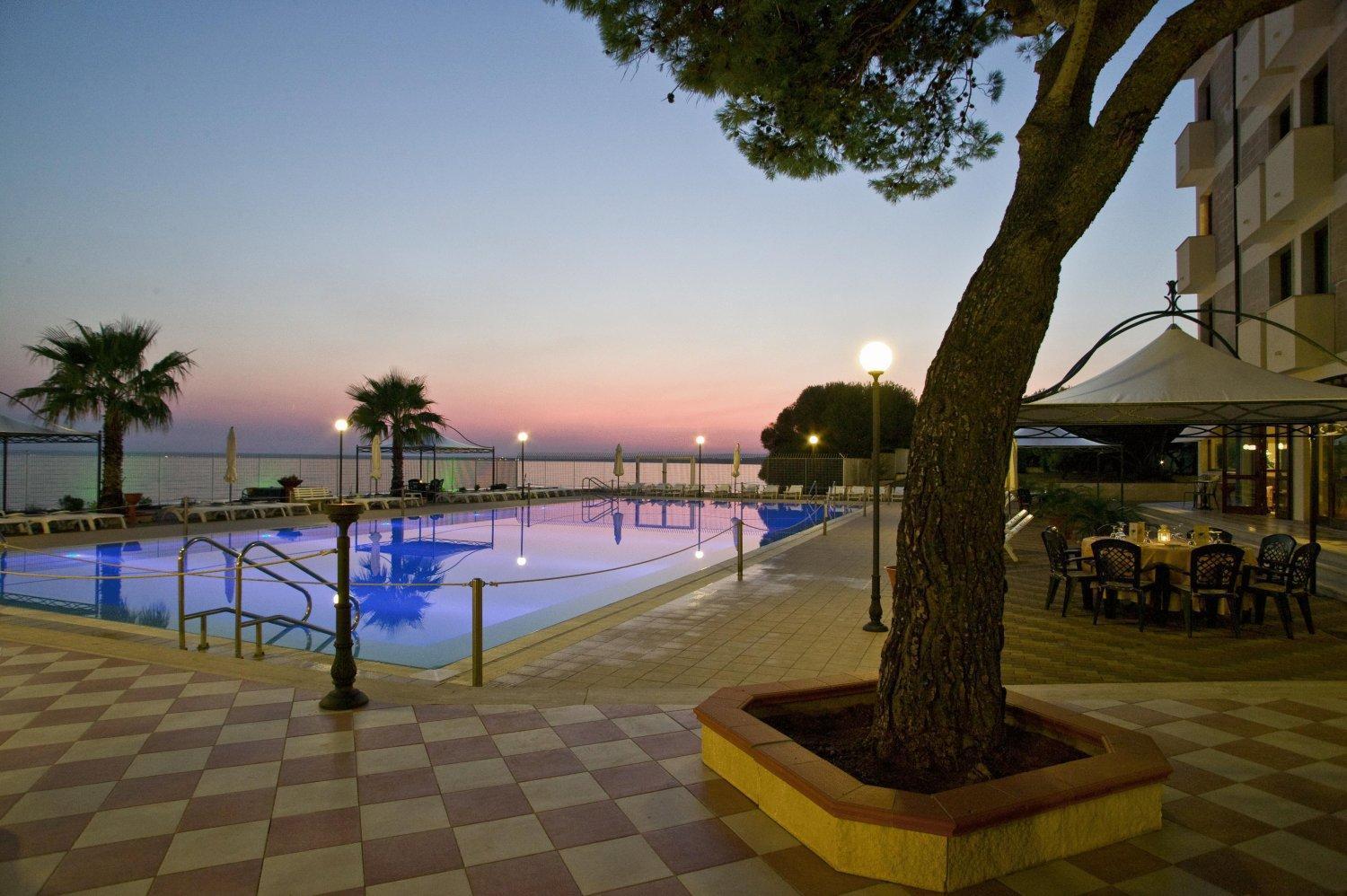 Apulia Hotel Taranto Ara Solis Lido Azzurro Buitenkant foto